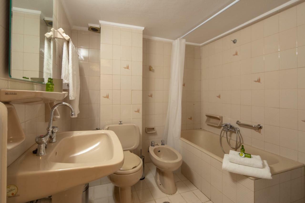 Kleio - Spacious Apartment In Glyfada Athens Luaran gambar
